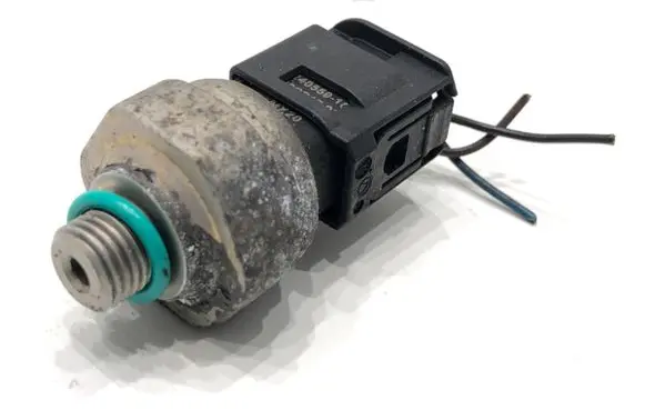 BMW X4 G02 Air conditioning (A/C) pressure sensor 9323658