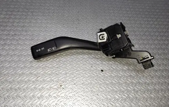 Volkswagen Golf Plus Indicator stalk 1K0953513