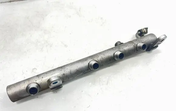Mercedes-Benz E W211 Fuel main line pipe A6420700495