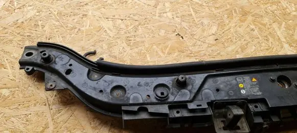 Renault Megane II Top upper radiator support slam panel