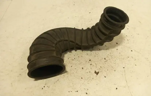 Volvo S60 Air intake hose/pipe 8634143
