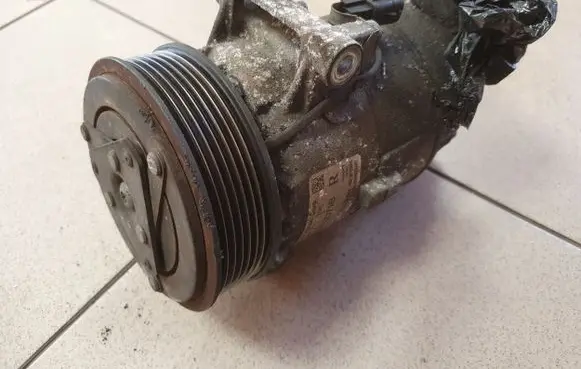 Nissan X-Trail T31 Air conditioning (A/C) compressor (pump) 92600JD71B