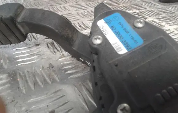Renault Laguna II Accelerator throttle pedal 8200003392