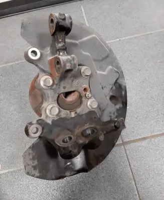 Ford Mustang VI Front wheel hub MR8C3K171AA