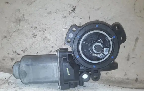 Hyundai Santa Fe Front door window regulator motor NOCODE