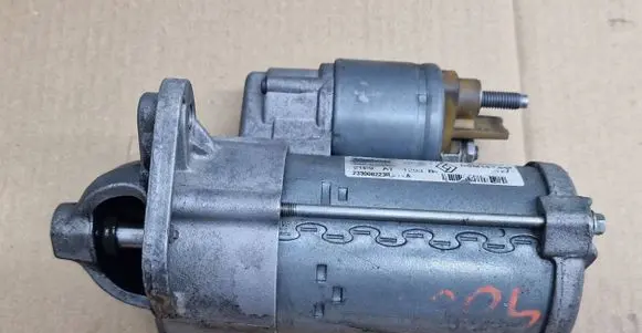 Renault Kangoo II Starter motor 233008223R