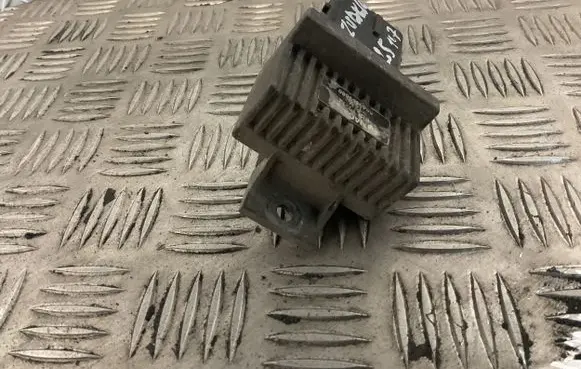 Renault Trafic II (X83) Glow plug pre-heat relay