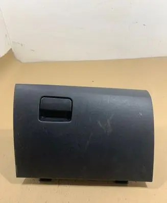 Mitsubishi Lancer X Glove box
