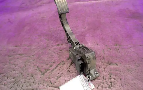Mazda 3 II Accelerator throttle pedal 4M519F836AK
