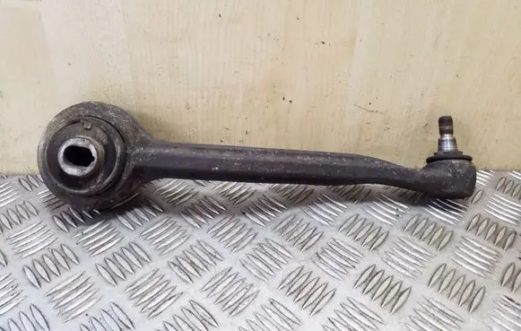 Mercedes-Benz C W204 Front lower control arm/wishbone 20304