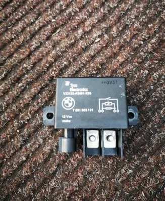 BMW 7 F01 F02 F03 F04 Coolant fan relay 7661503