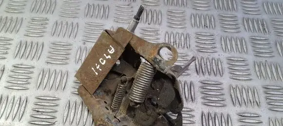 Mazda 626 Engine bonnet/hood lock/catch