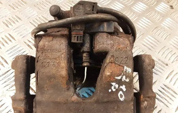 Mercedes-Benz E W210 Front brake caliper
