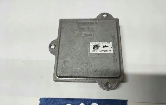 BMW Z4 E89 Voltage converter/converter module L90028076