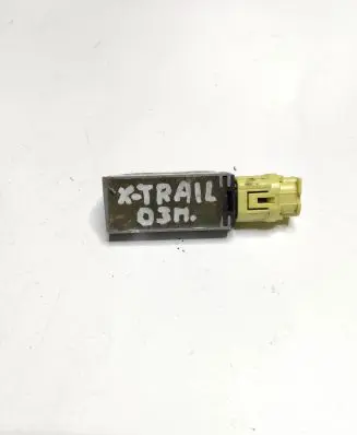 Nissan X-Trail T30 Airbag deployment crash/impact sensor FACN0088250145