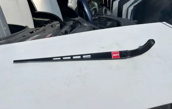 Audi A6 S6 C6 4F Front wiper blade arm 4F1955408A