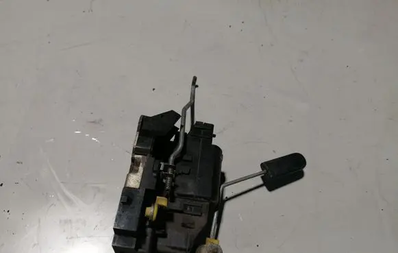 Renault Master II Front door lock 
