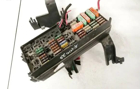 Mercedes-Benz R W251 Fuse box set a1645403372