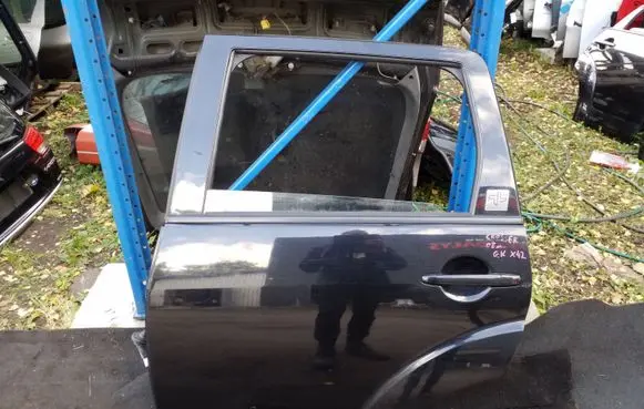 Citroen C-Crosser Rear door