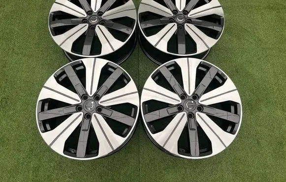 Volvo XC40 R19 alloy rim 32143627