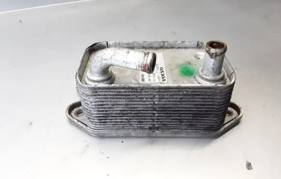Volvo S80 Engine oil radiator 31201911