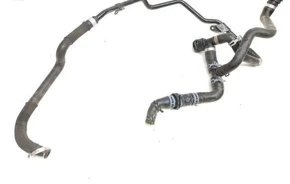 Engine coolant pipe/hose