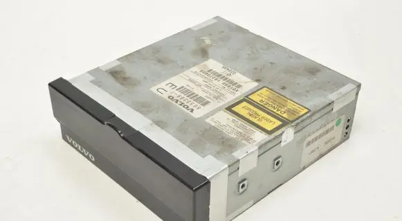 Volvo XC70 CD/DVD changer 8633358