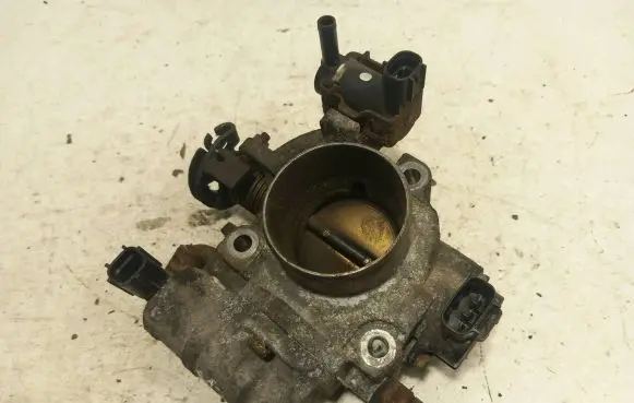 Mazda 3 I Throttle valve