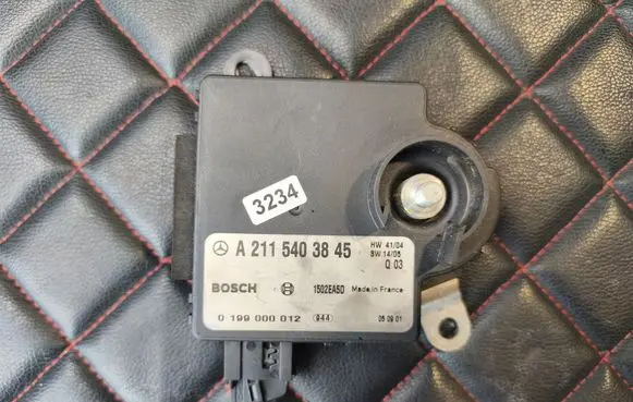 Mercedes-Benz CLS C219 Charging relay A2115403845 0199000012 1502EA5D