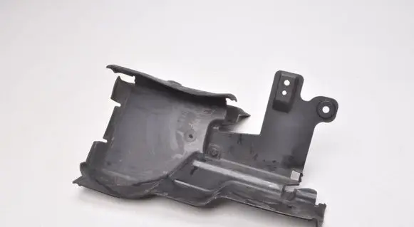 Volvo V70 Intercooler air channel guide 31383692