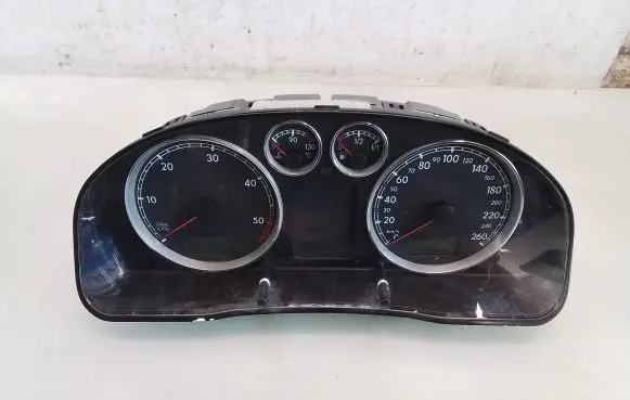 Volkswagen PASSAT B5.5 Speedometer (instrument cluster) VWZ7Z0B5212465 3B0920807A