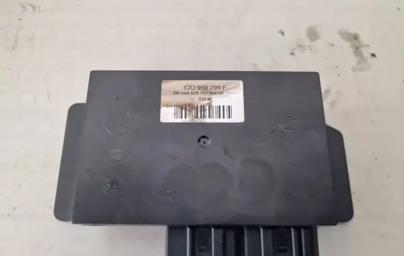 Volkswagen Golf IV Comfort/convenience module 1J0959799F