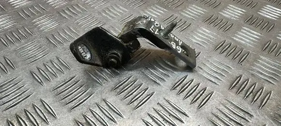 Ford Mondeo Mk III Rear door lower hinge 