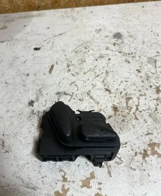 Mercedes-Benz E W211 Seat control switch 2108213851 03463815