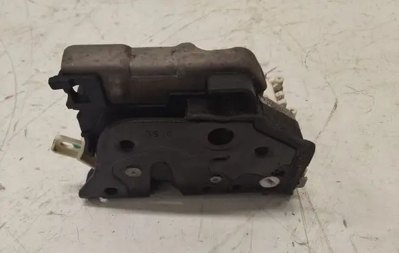 Audi A4 S4 B8 8K Front door lock 8J2837015