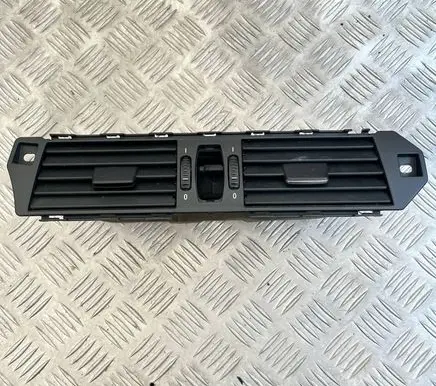 BMW 5 E60 E61 Dash center air vent grill 05114002 05148002 05114001