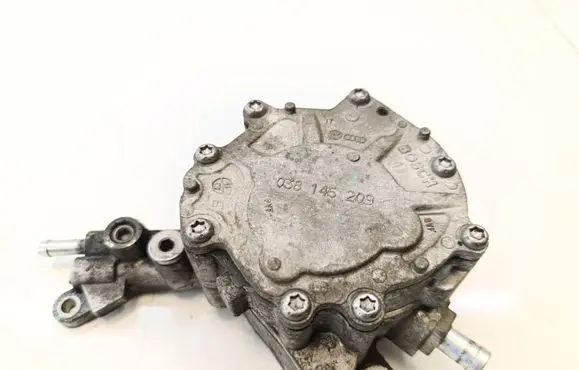 Volkswagen Touran I Vacuum pump 038145209