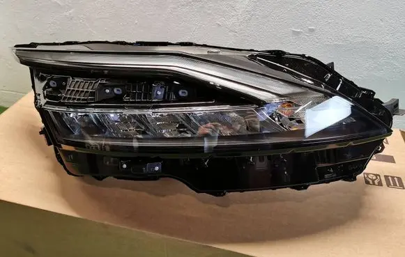 Nissan Qashqai J12 Headlight/headlamp 100-8D02G-DANEK 100-8D02G 100-8D02F