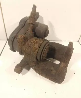 Audi A5 Sportback 8TA Rear brake caliper 32335478