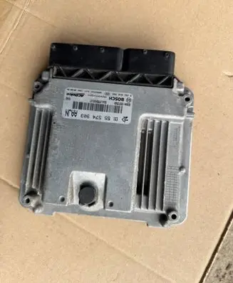 Opel Insignia A Engine control unit/module 55574903 55573560 1039S35924