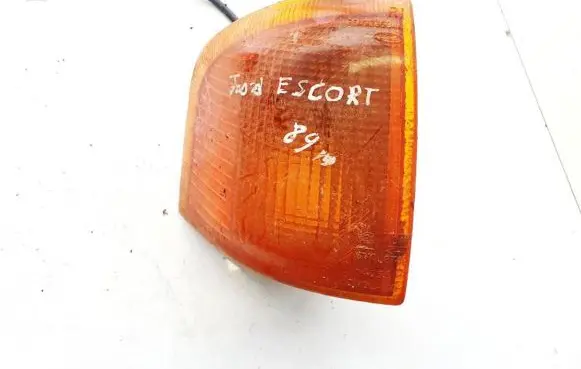 Ford Escort Front indicator light 86ag136368aa