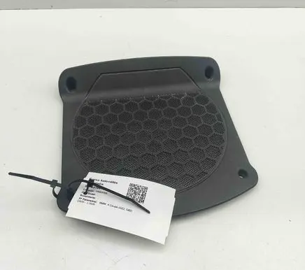 BMW 4 G22 G23 G24 G26 Dash center speaker trim cover 2622658