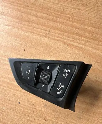 Opel Zafira B Steering wheel buttons/switches 13268686 12883A1035