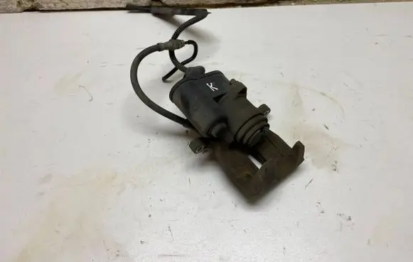 Audi Q3 8U Rear brake caliper