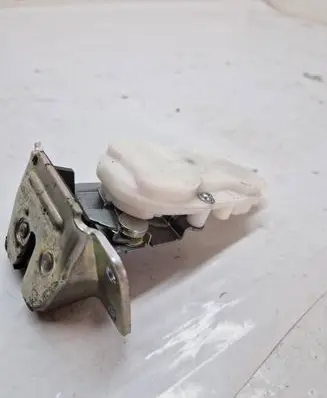 Mitsubishi Outlander Tailgate/trunk/boot lock/catch/latch 10827