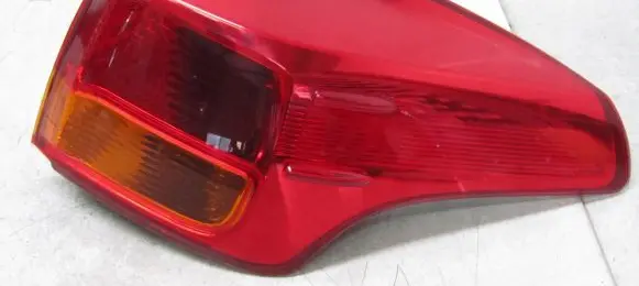 Toyota RAV 4 (XA40) Rear/tail lights