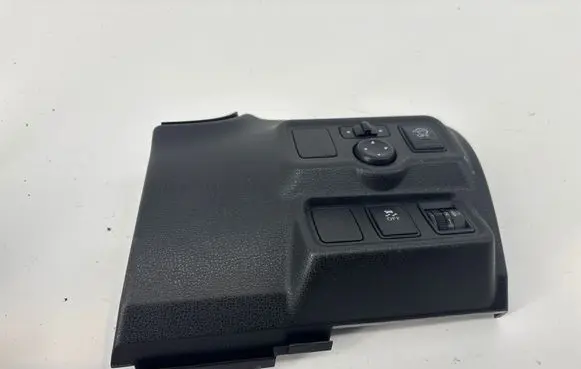 Nissan Note (E12) A set of switches 689TD3VU1A 684853VU0A