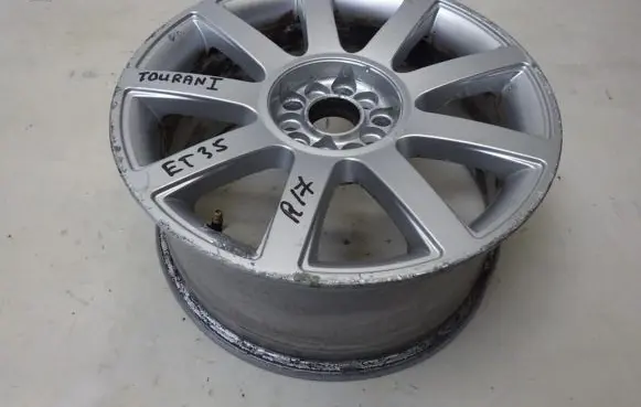 Volkswagen Touran I R17 alloy rim 
