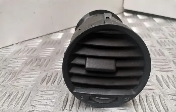 Volkswagen Caddy Dash center air vent grill 2K0819703B 3VEX7039AB