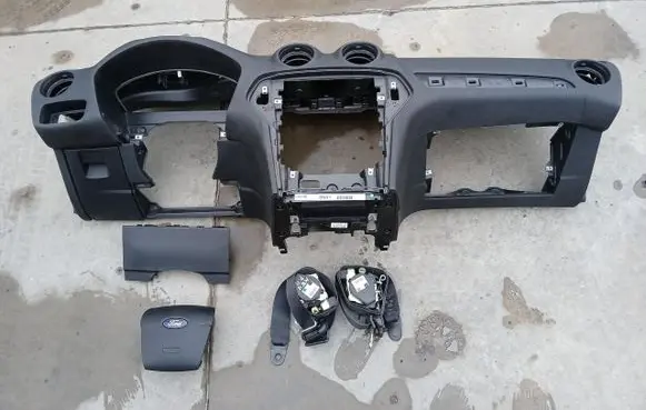 Ford Mondeo MK IV Dashboard 